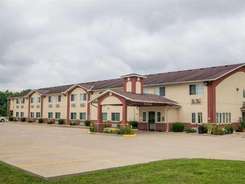 Super 8 By Wyndham Mt. Carmel Il Hotel Mount Carmel Bagian luar foto