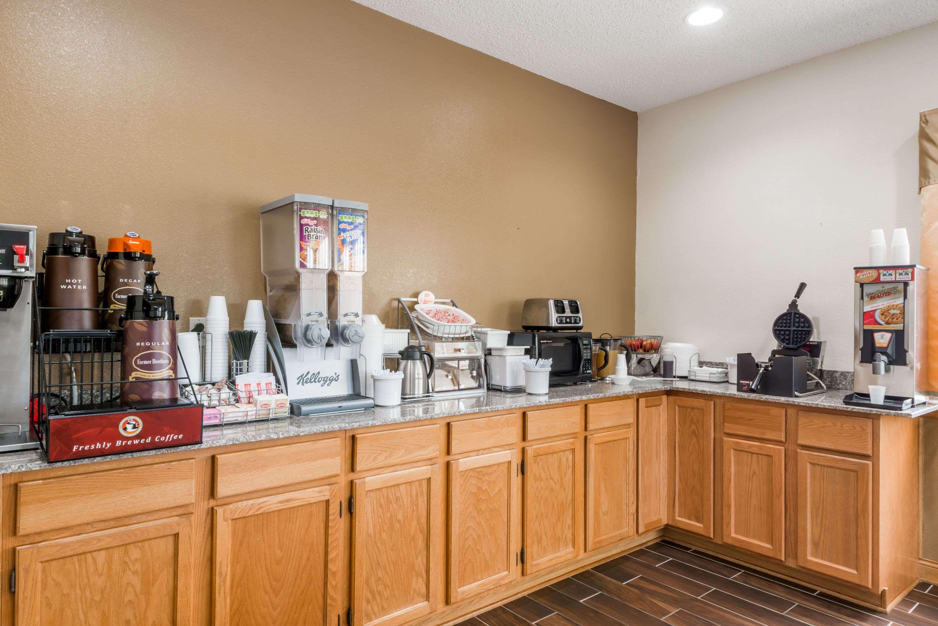 Super 8 By Wyndham Mt. Carmel Il Hotel Mount Carmel Bagian luar foto