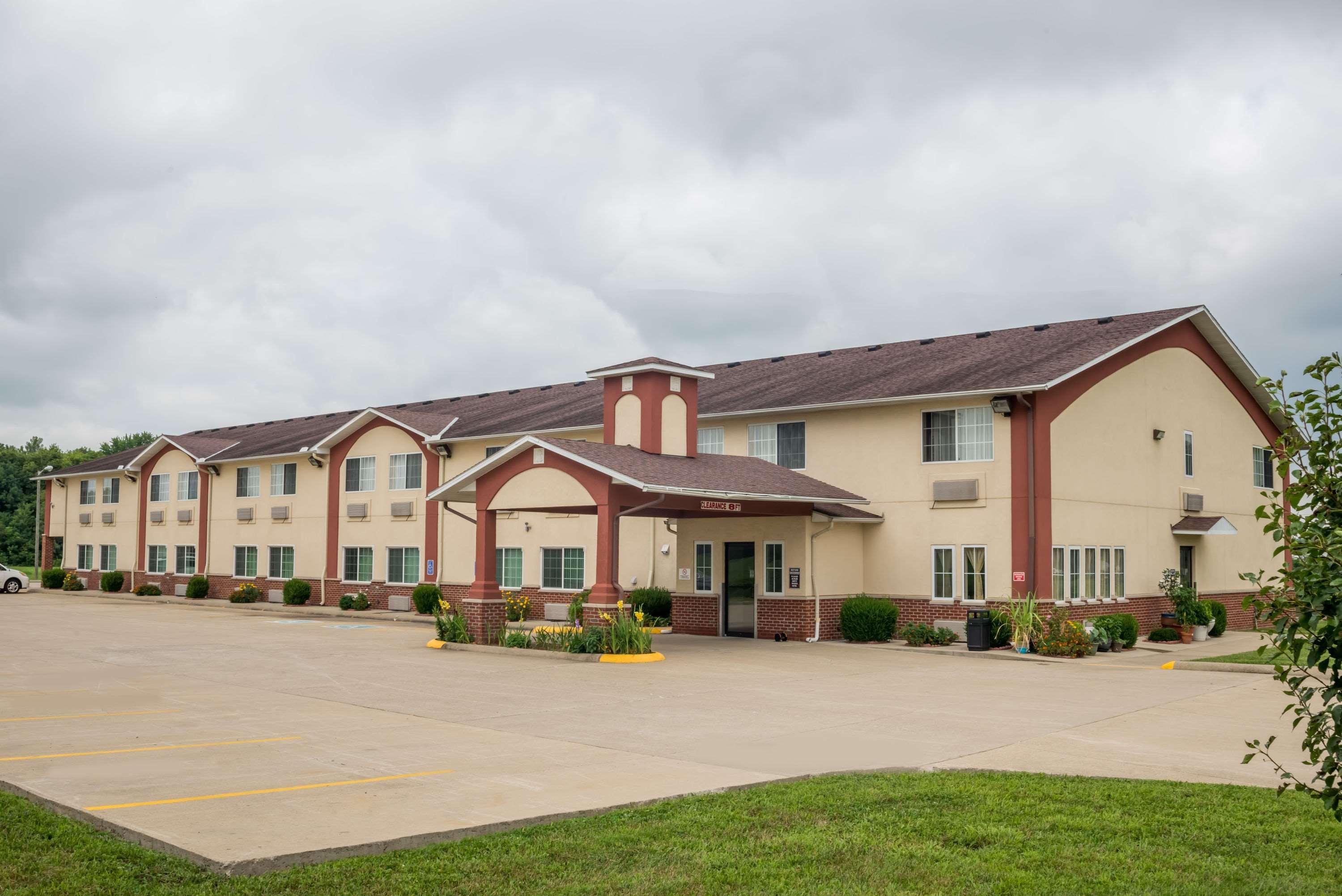 Super 8 By Wyndham Mt. Carmel Il Hotel Mount Carmel Bagian luar foto
