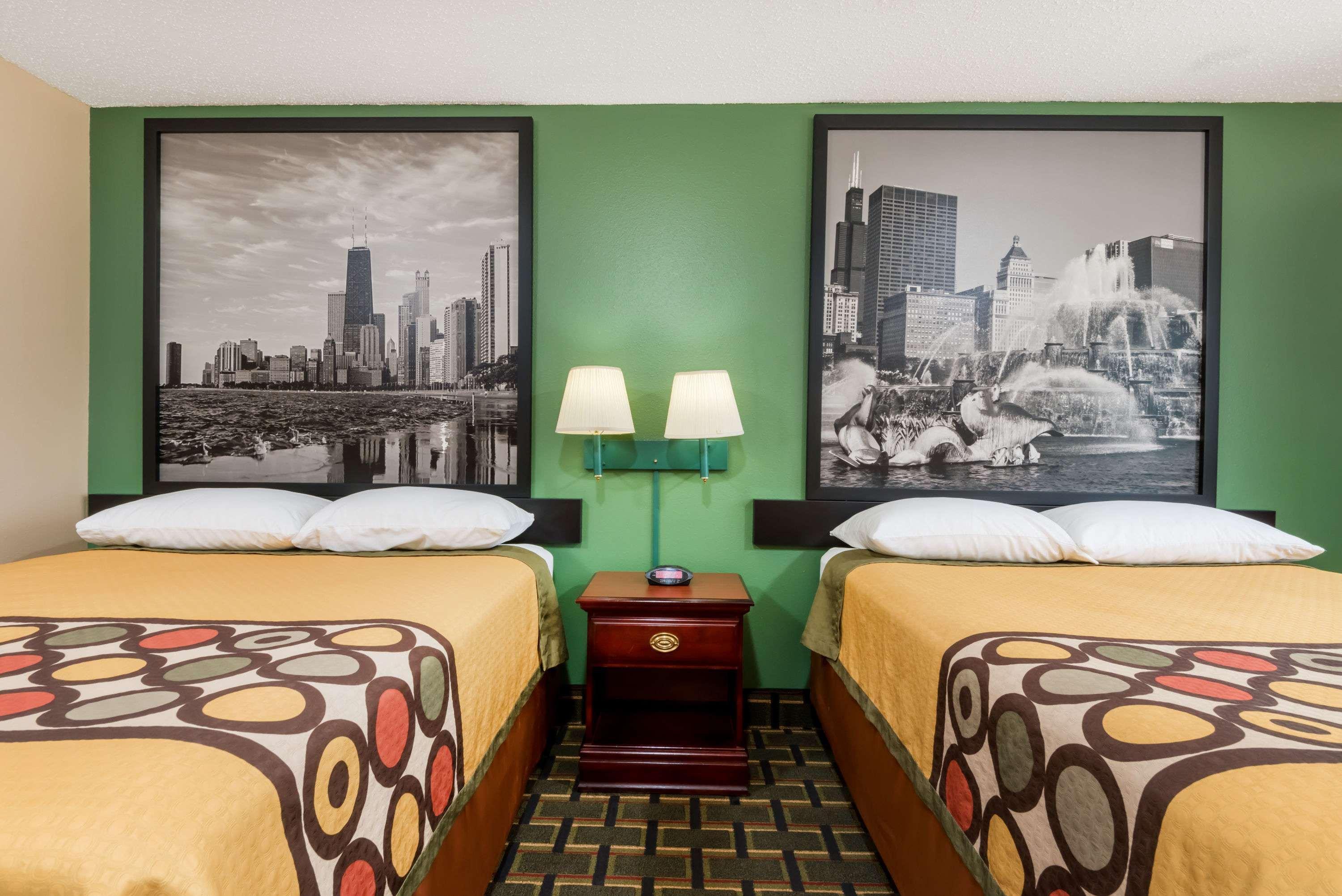 Super 8 By Wyndham Mt. Carmel Il Hotel Mount Carmel Bagian luar foto
