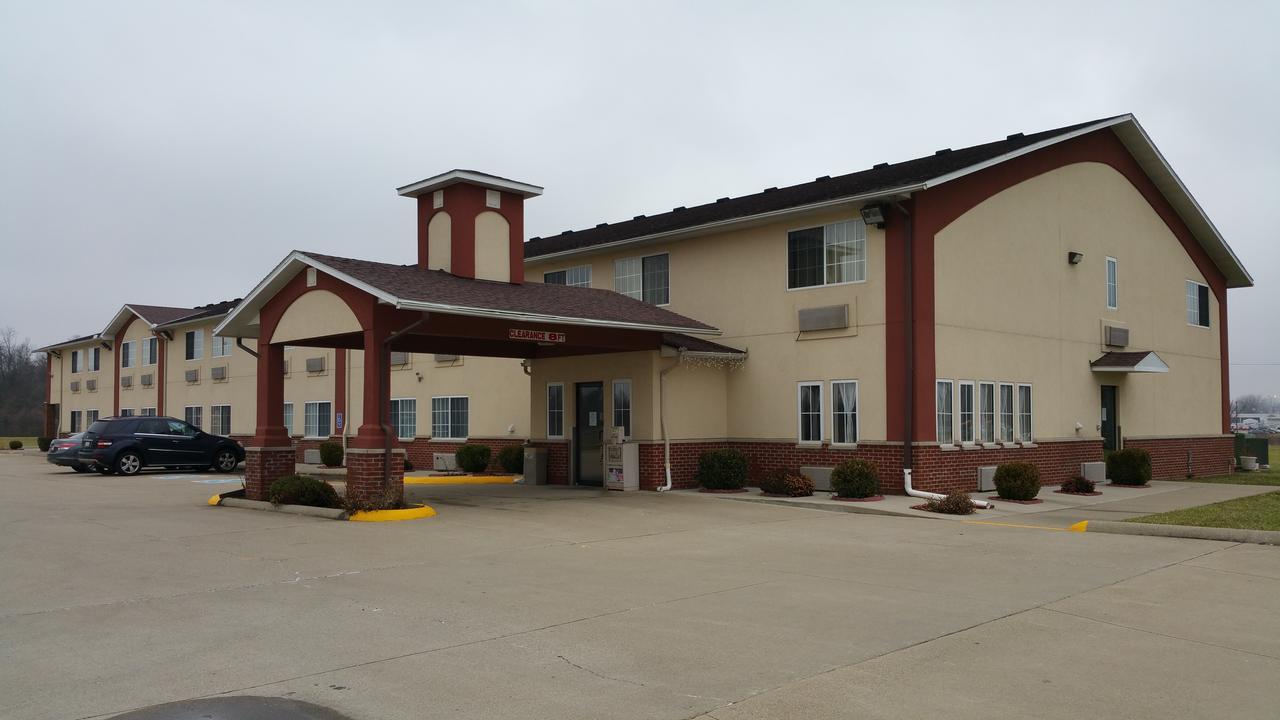 Super 8 By Wyndham Mt. Carmel Il Hotel Mount Carmel Bagian luar foto